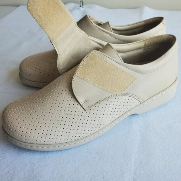 Portofino Sand Perforated Stretch Shoes Size 8 (41) NWOT - Picture 5 of 9